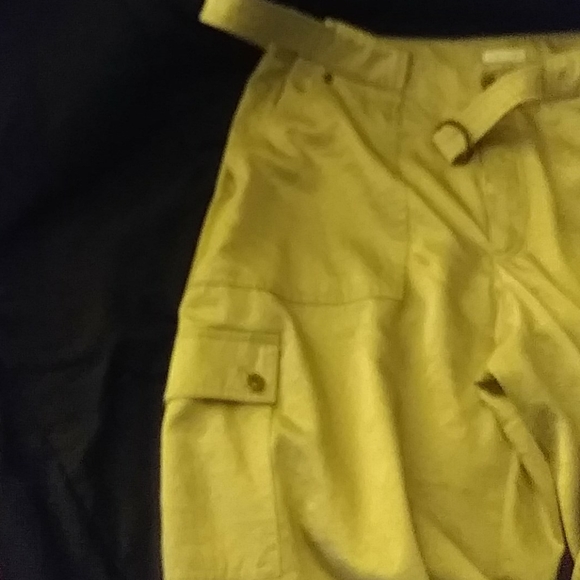 Cloths - Picture 2 of 2